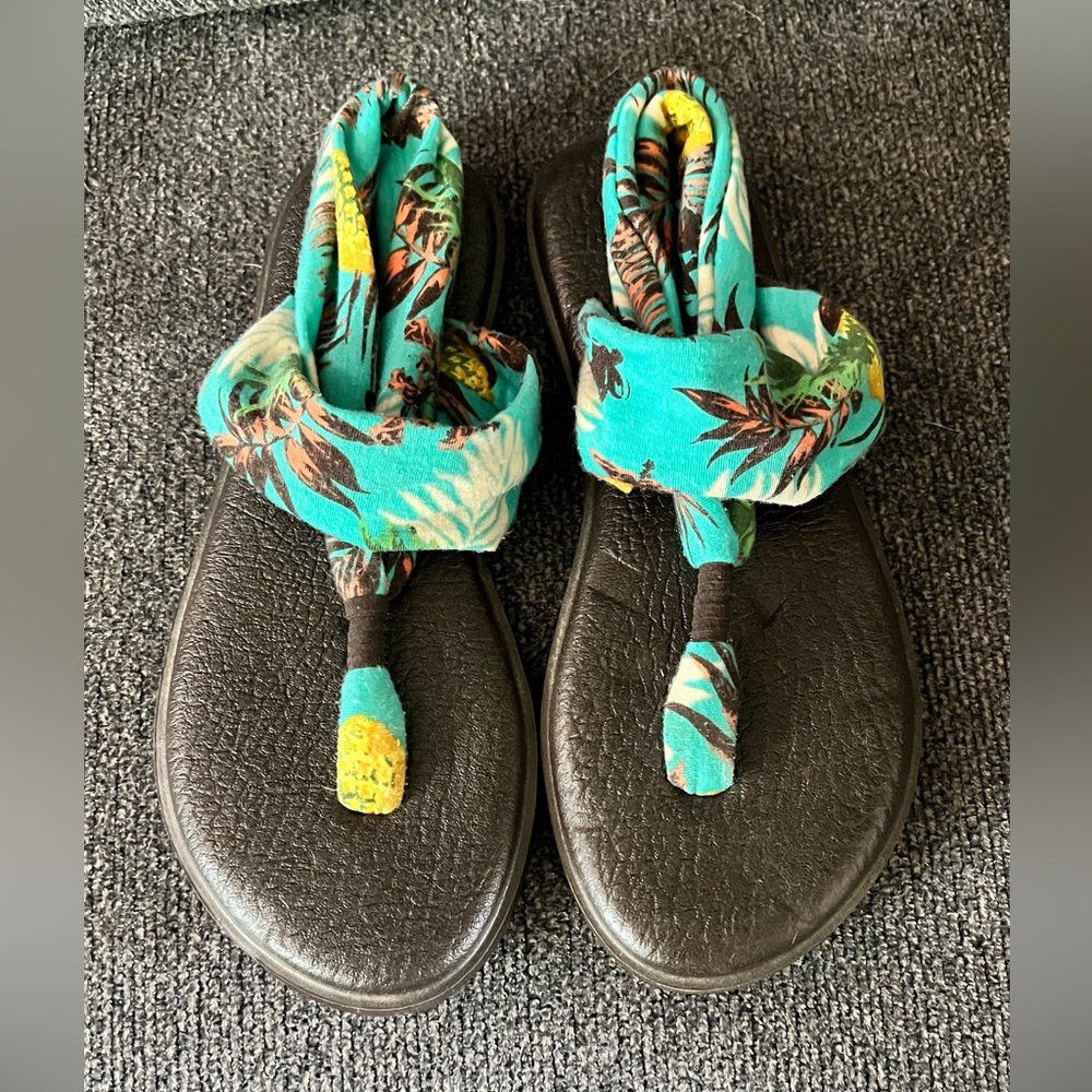 Sanuk Sandals